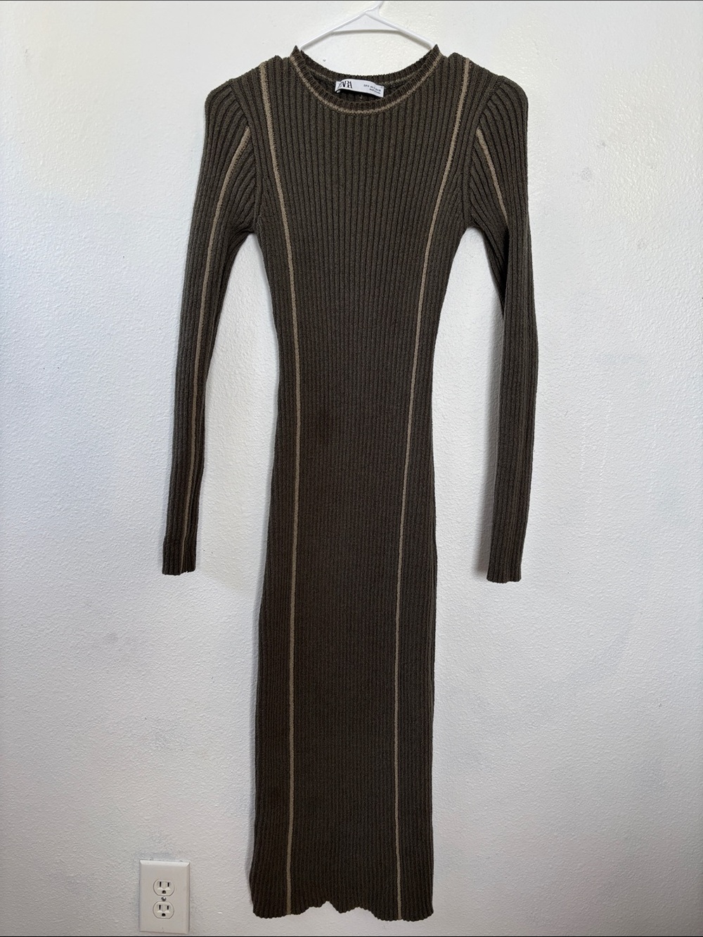Zara Olive Green Ribbed Long-Sleeve Maxi Dress with Tan Piping -758sku